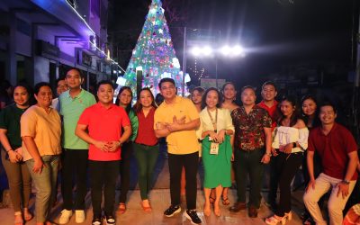 PSU lights up giant Christmas Tree